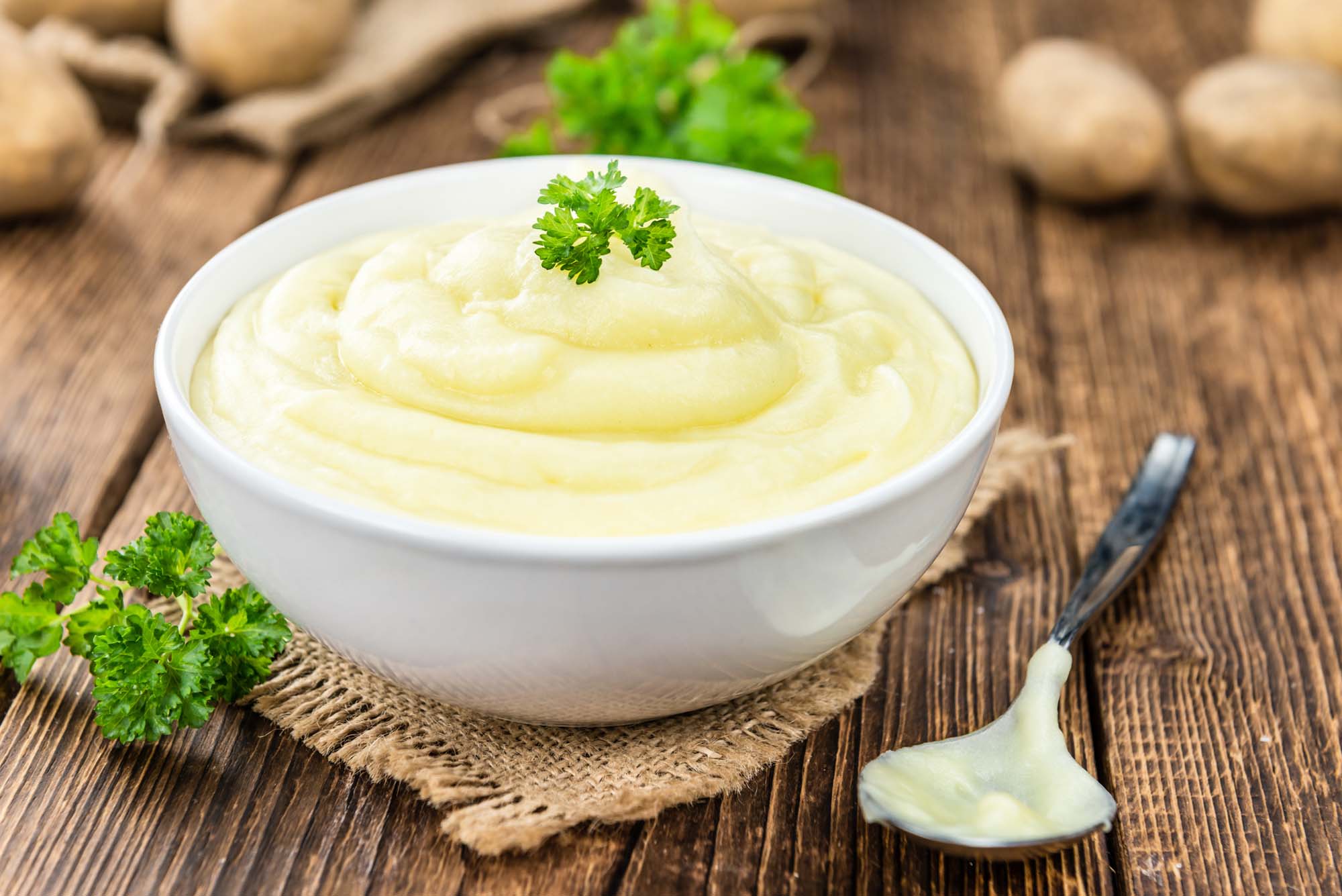Пюре без масла. Картофельное пюре. Картофель пюре. Нежное картофельное пюре. Пюре в тарелке.