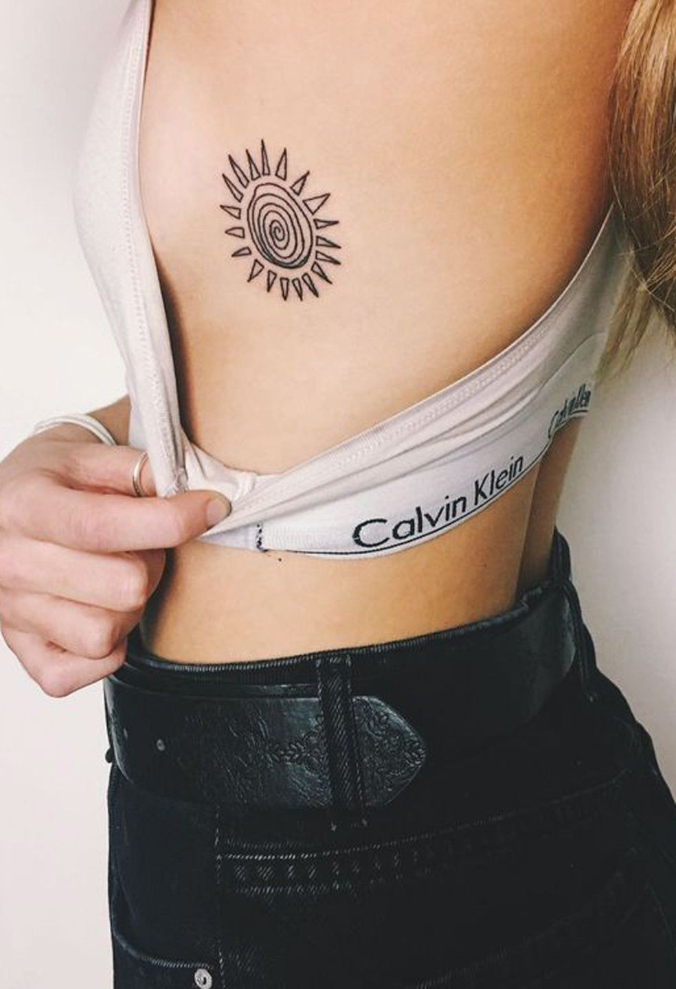 TATUAJE DE SOL Y LUNA TATUAJE DE SOL Y LUNA