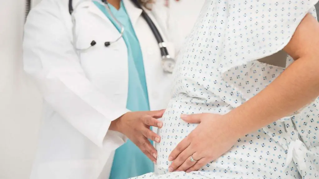 coronavirus y embarazo contagio