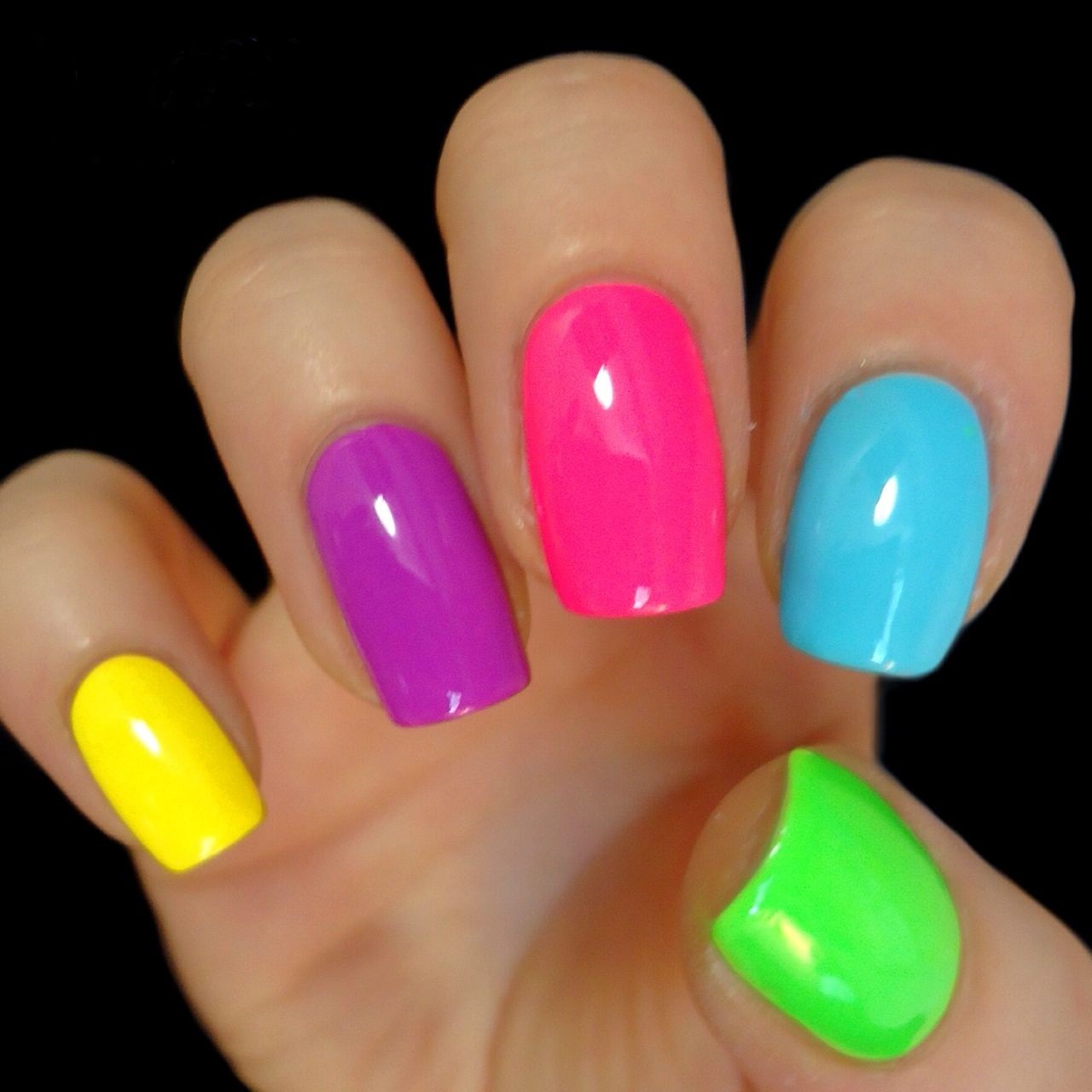 Uñas color neón Uñas color neón