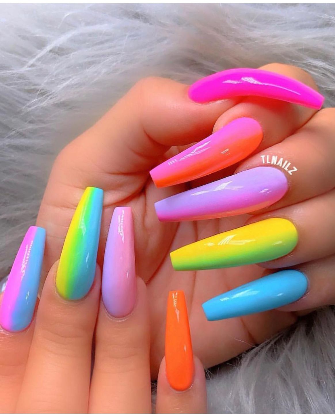 Uñas color neón Uñas color neón
