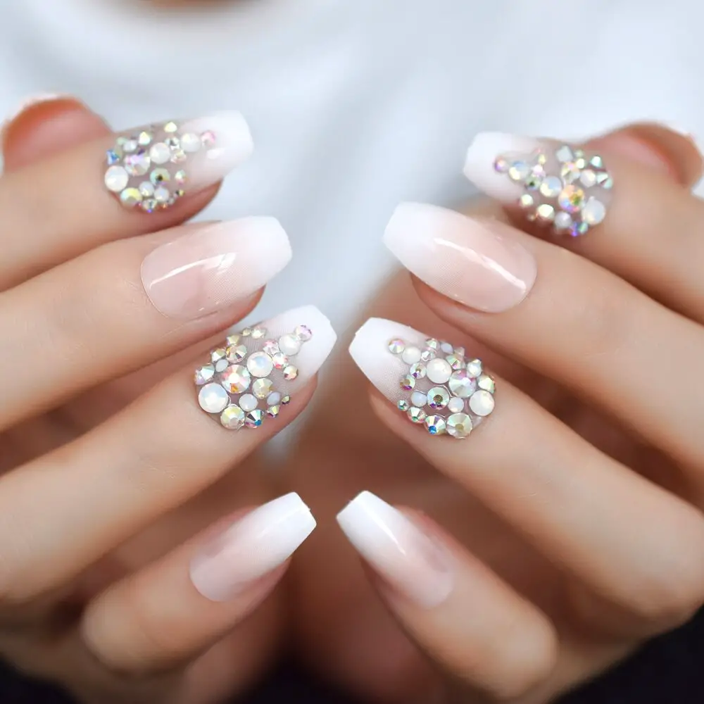 Uñas con diamantes Uñas con diamantes