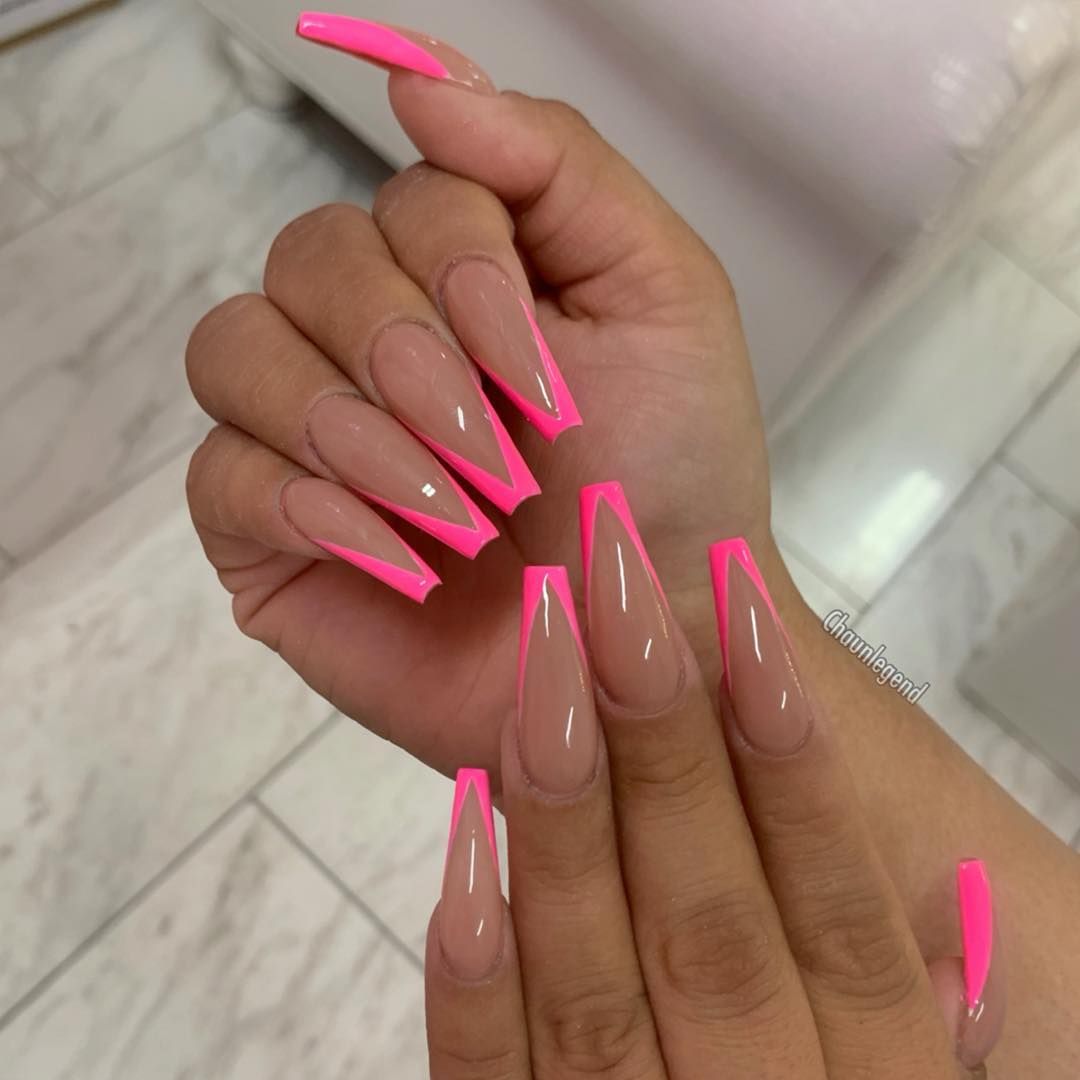 Uñas con punta de color Uñas con punta de color