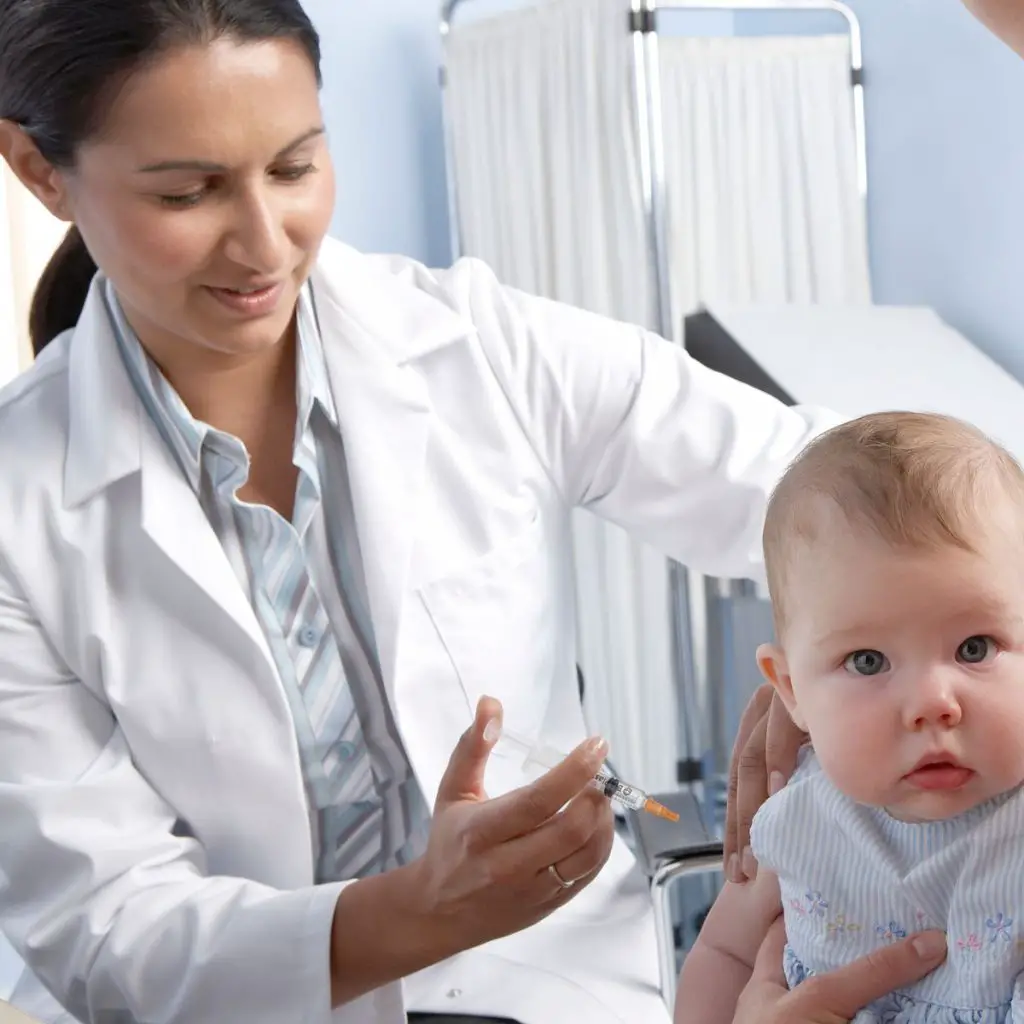 Qué reacción tienen las vacunas en los bebés