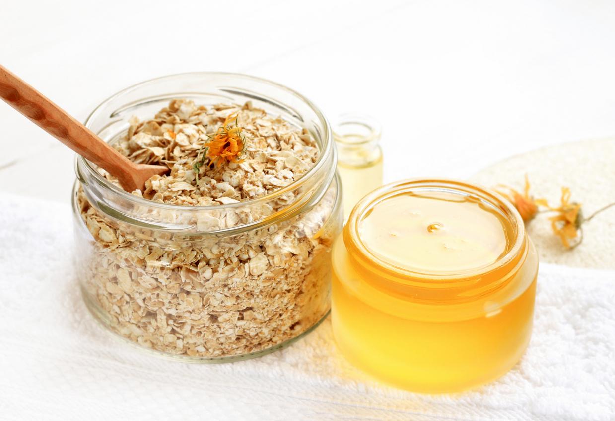 Avena y miel para el rostro