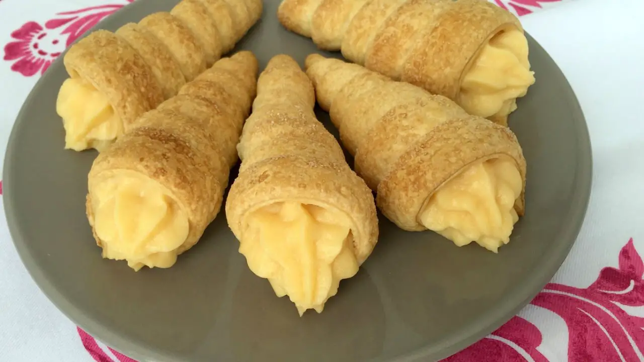Postres con crema Postres con crema