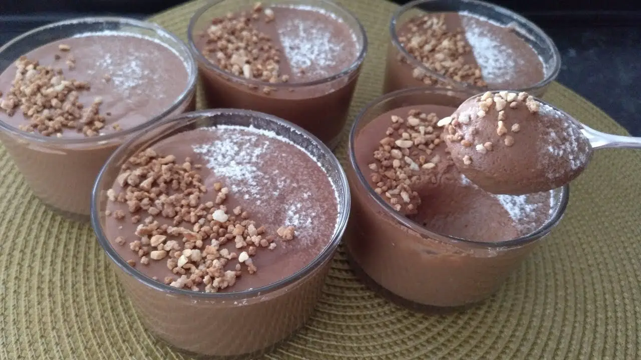 Postres con nata Postres con nata