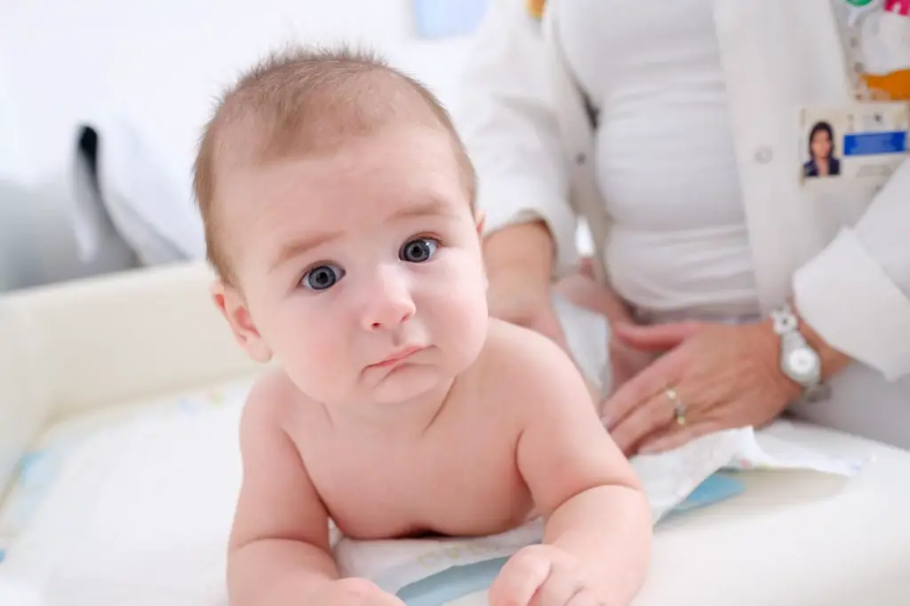 Qué reacción tienen las vacunas en los bebés