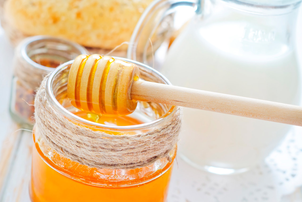 Mascarilla de miel y leche para el cabello