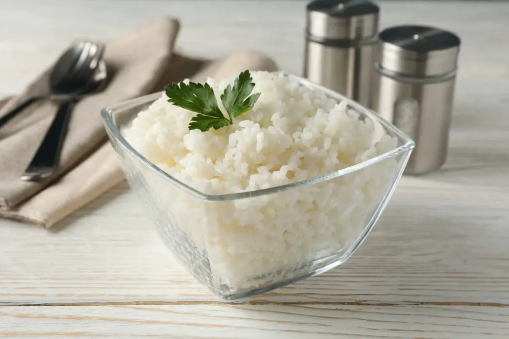 cuanto dura el arroz en el refrigerador 