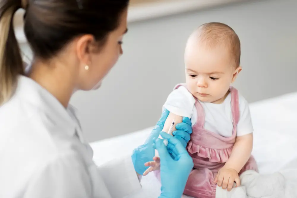 como funcionan las vacunas bebe pequeno