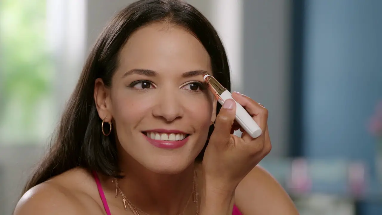 como sacarse las cejas con depilador