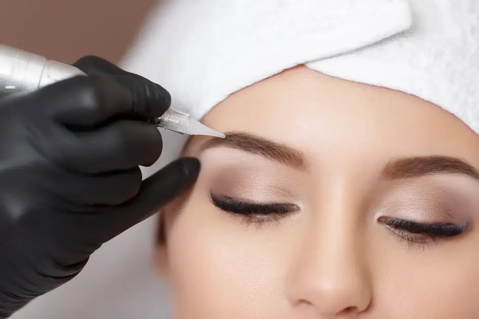 delineado de cejas tecnicas