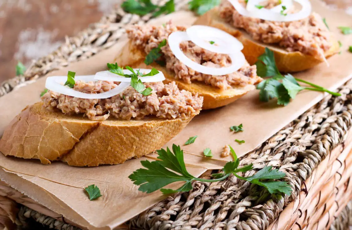 meriendas sanas recetas tostadas atun