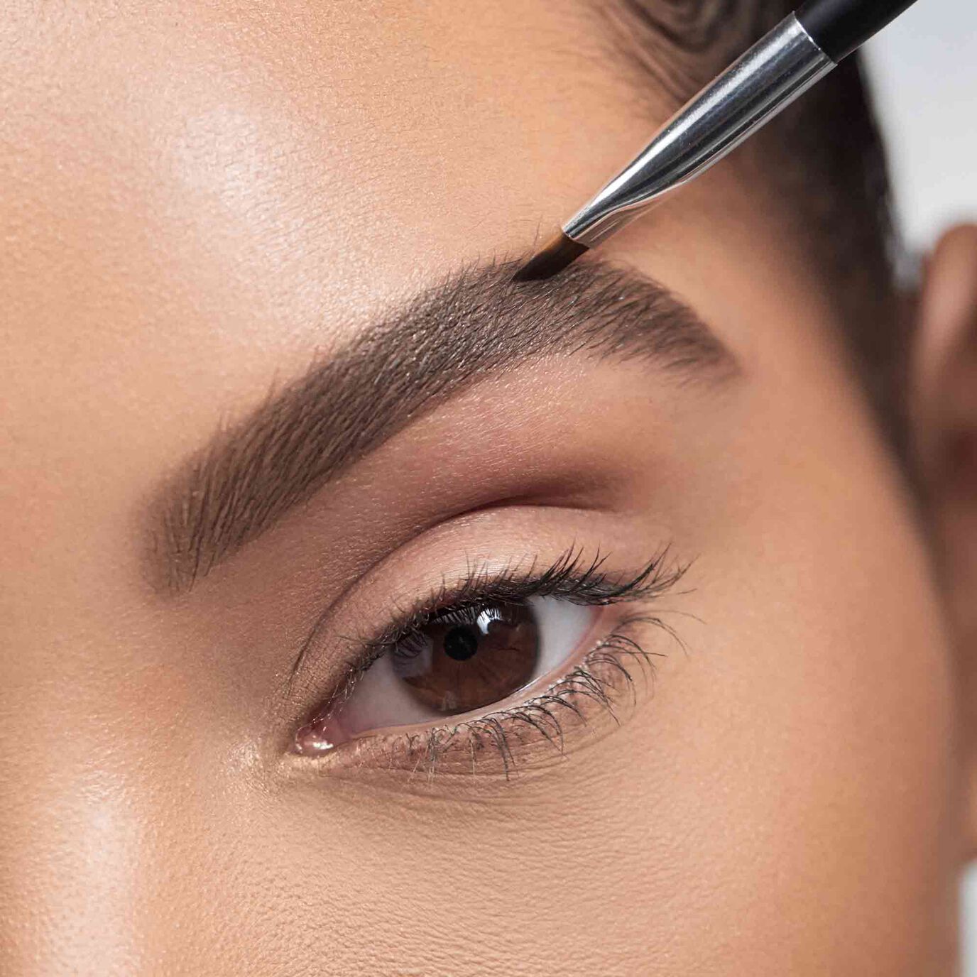 cejas redondas maquillaje 1