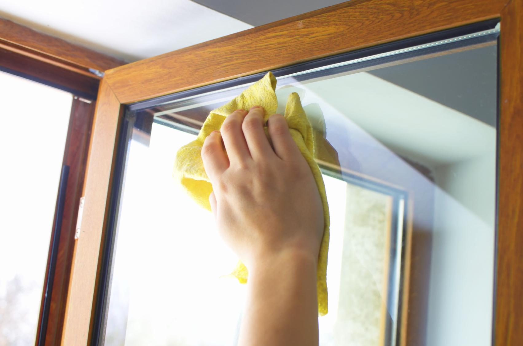 Limpiar ventanas con vinagre y limón ¡Solución simple y rápida! – Zolvers  Blog