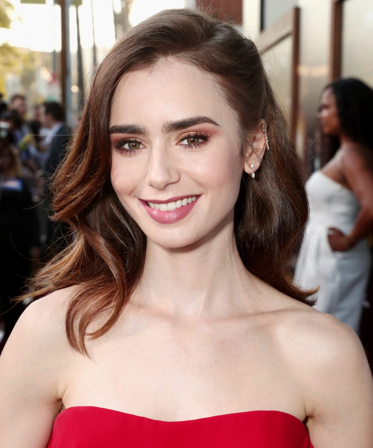 cejas perfectas de lily collins