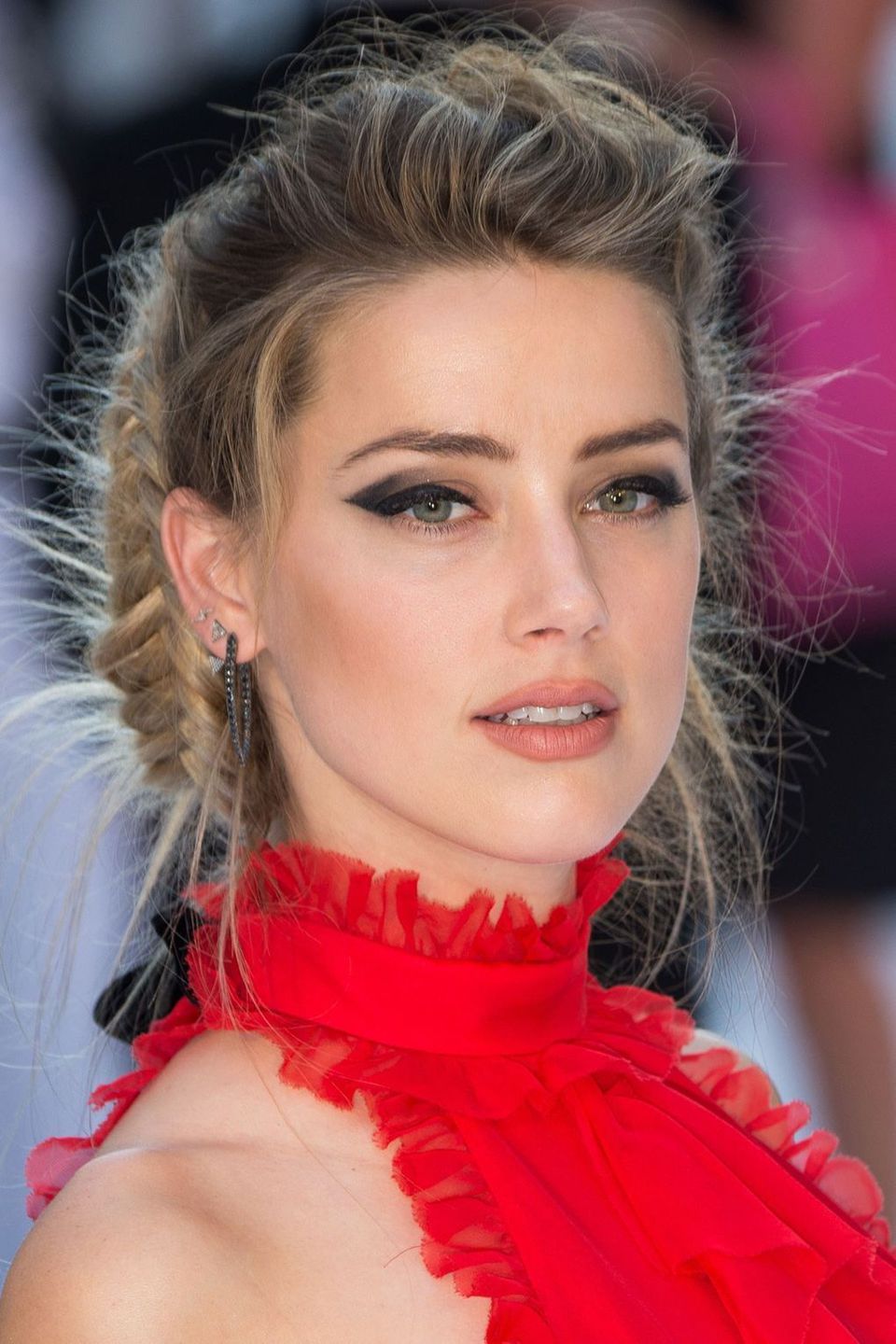 maquillaje para vestido rojo nude noche