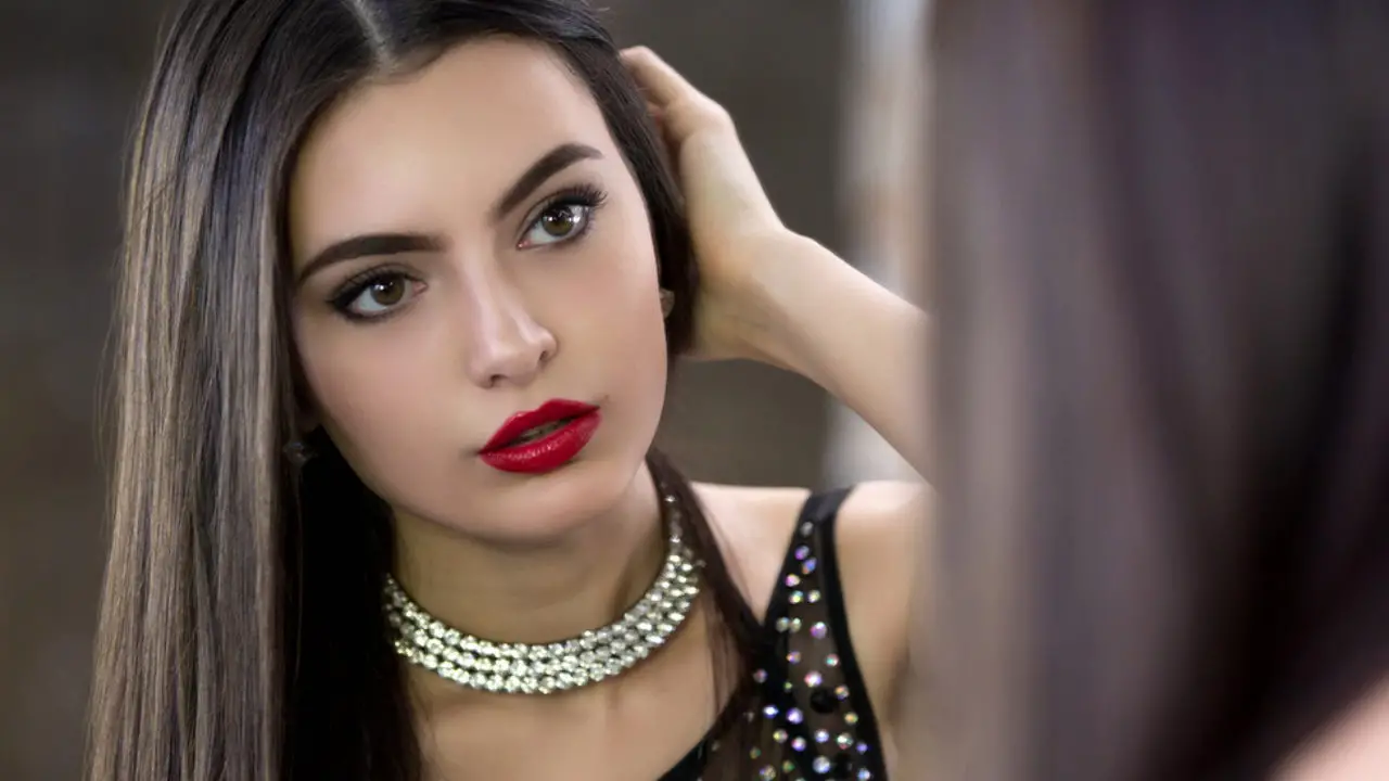 Maquillaje para la noche: +9 Ideas y looks glamurosos y elegantes Maquillaje para la noche: +9 Ideas y looks glamurosos y elegantes