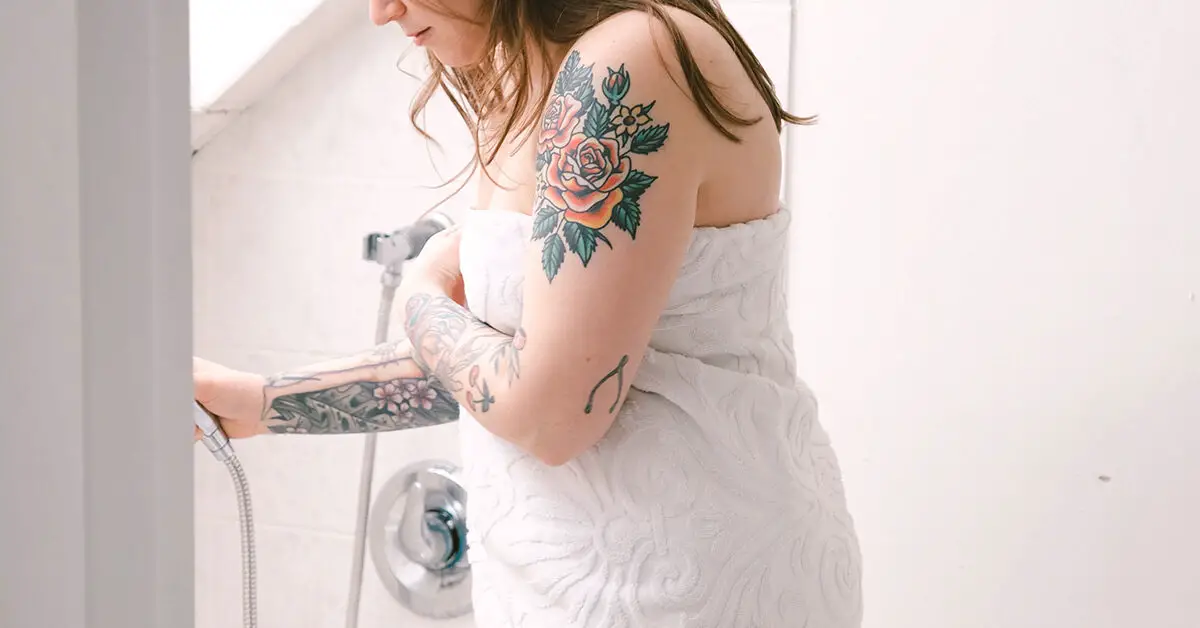 cada cuanto lavar tatuaje
