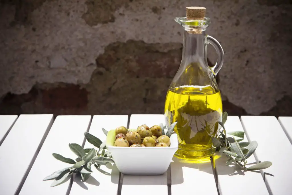 ¿Para qué sirve el aceite de oliva? Beneficios, propiedades y usos