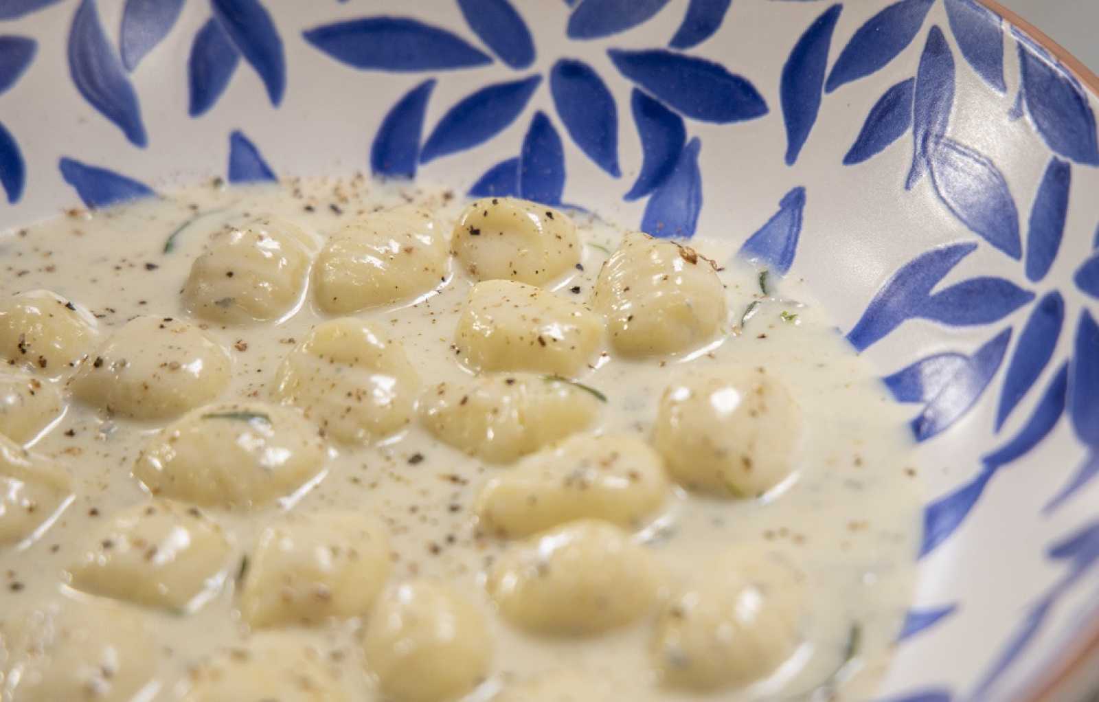 Salsa con crema y jamón Salsa con crema y jamón