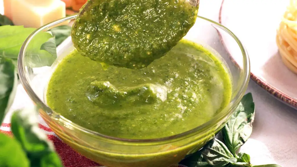 +13 Salsas con albahaca deliciosas para pastas, carnes y ensaladas