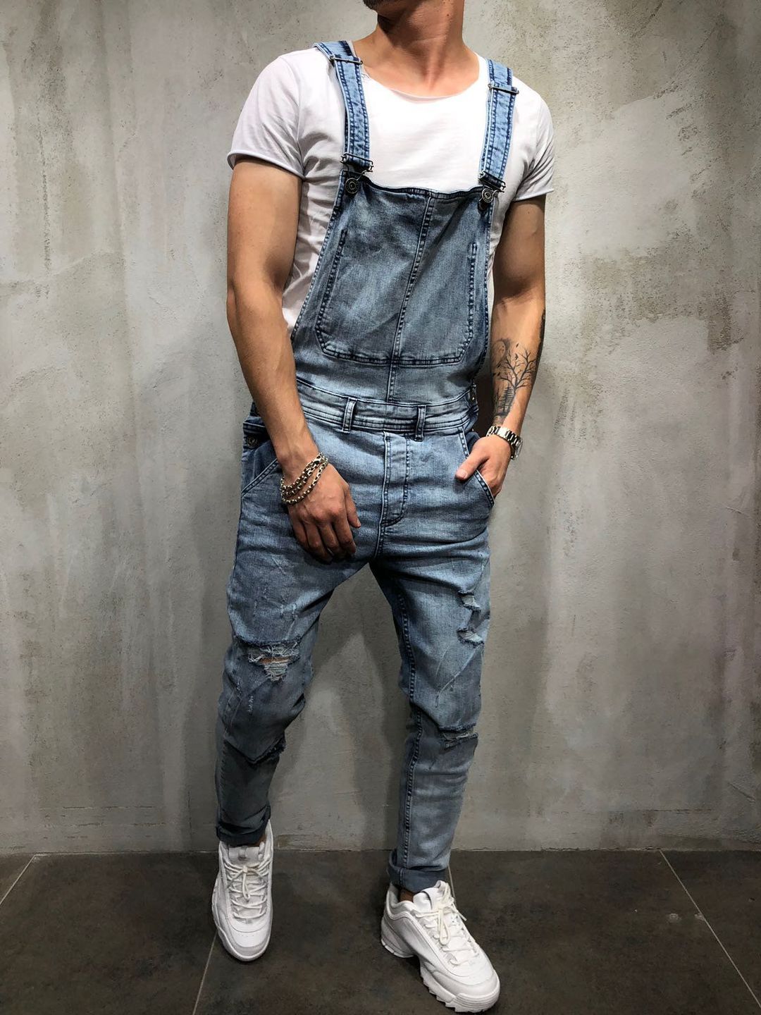 como combinar camiseta blanca hombre 10