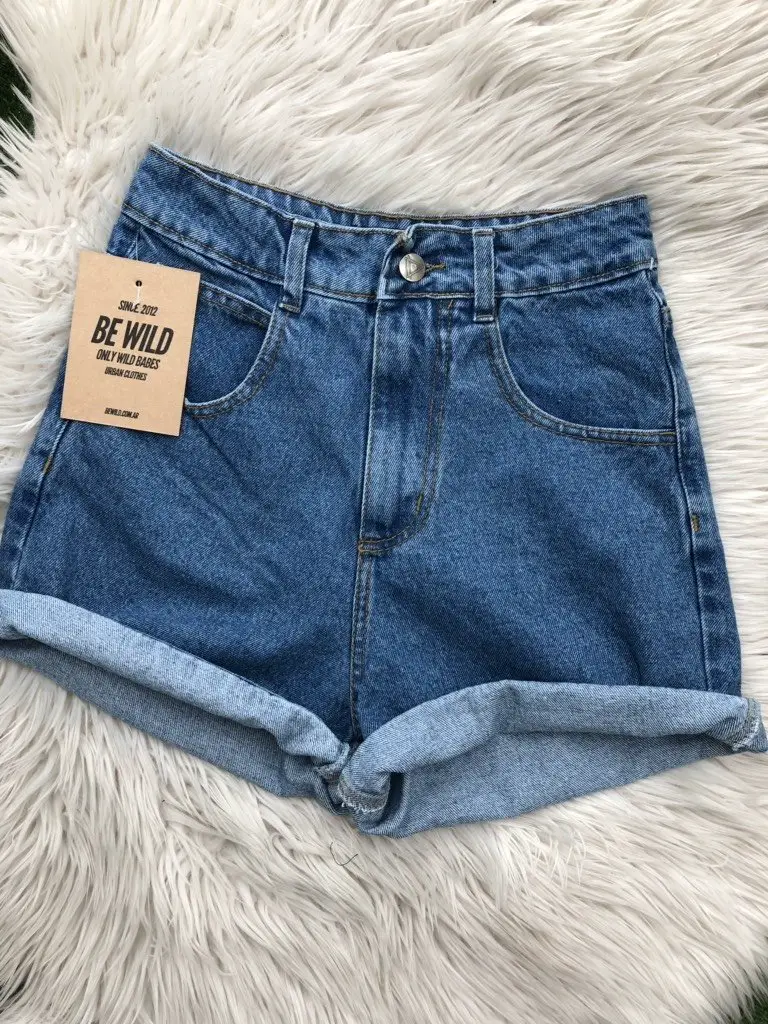 Short femenino Short femenino