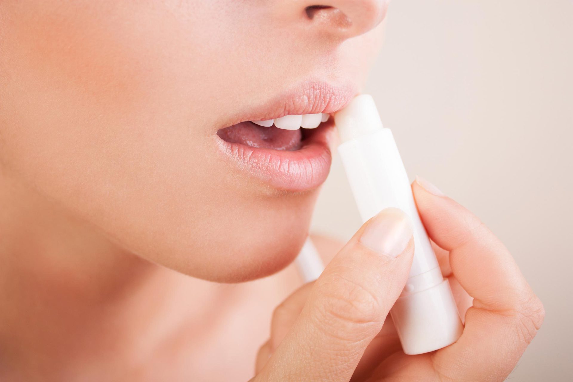 lápiz labial balsamo hidratante
