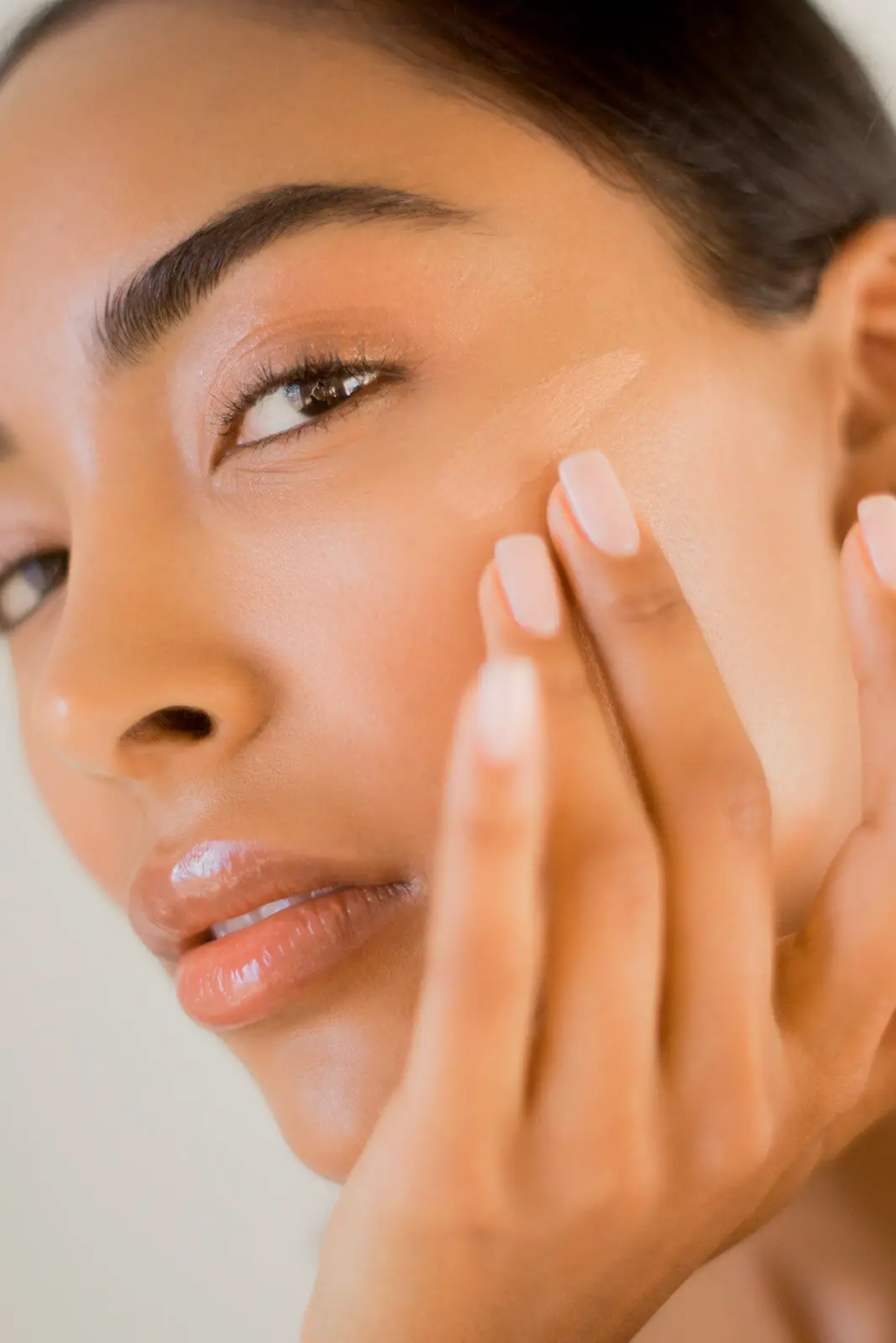 Maquillaje hipoalergénico: +12 productos imperdibles para piel sensible