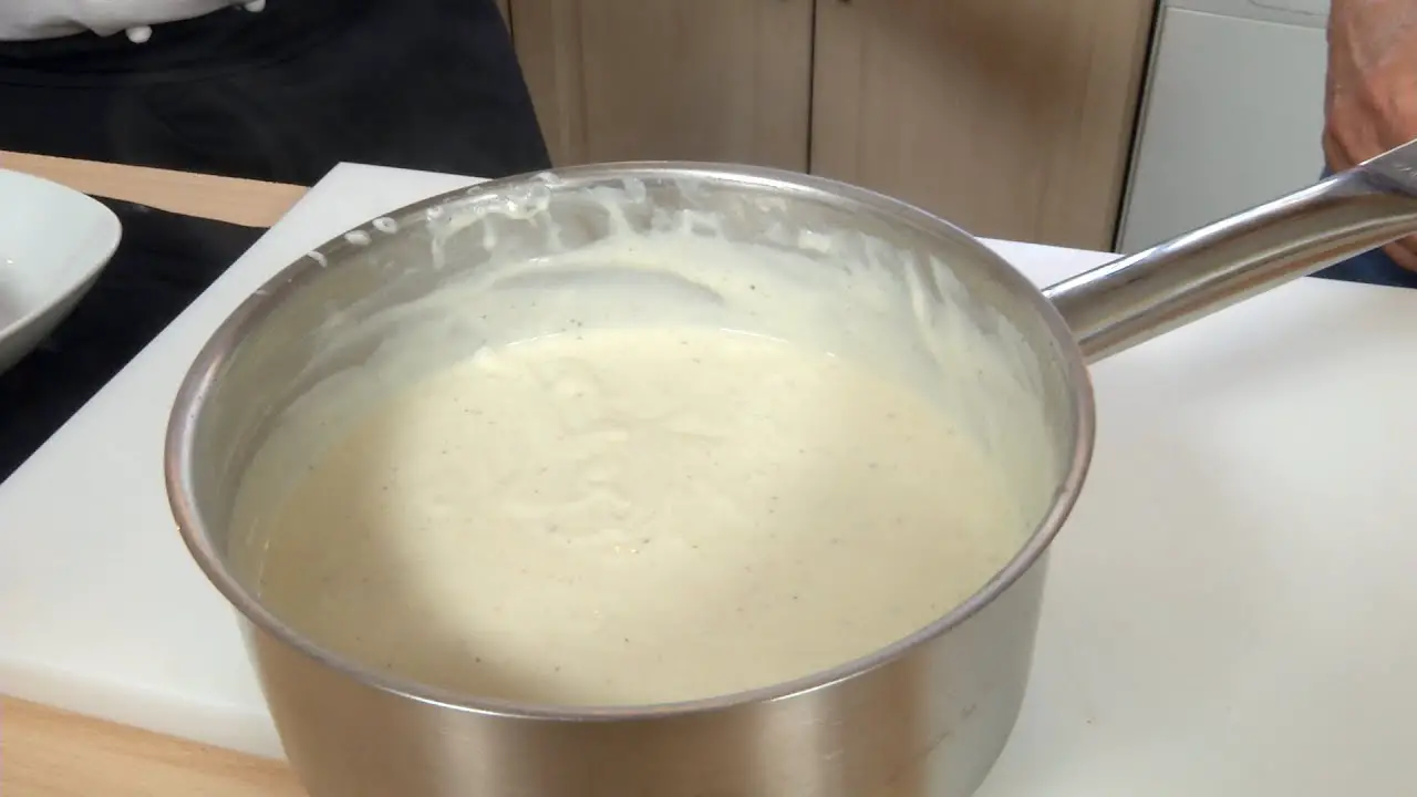 Salsa con leche y harina Salsa con leche y harina