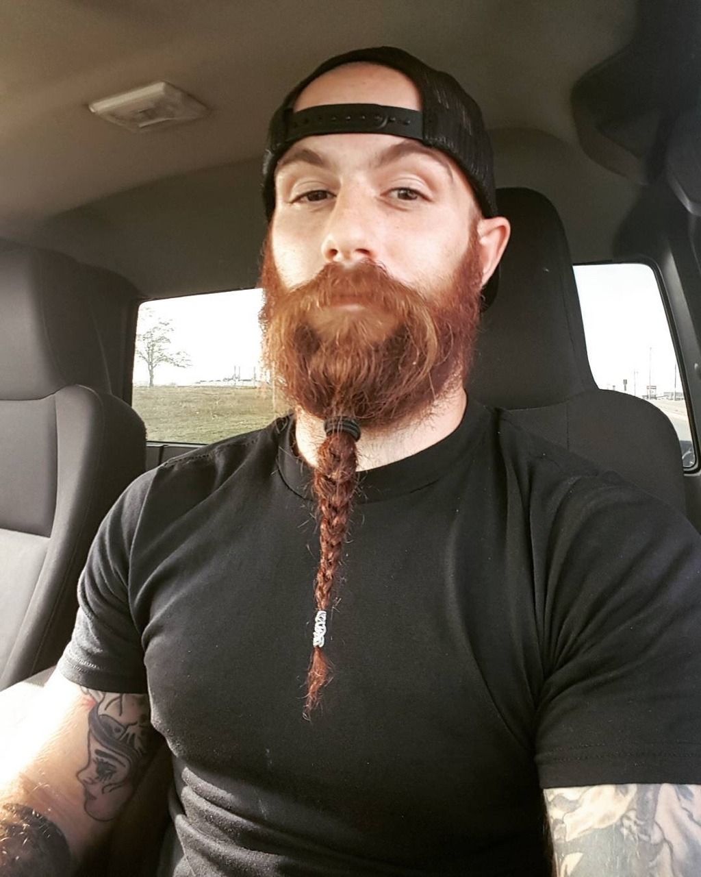 Trenzas en la barba 1