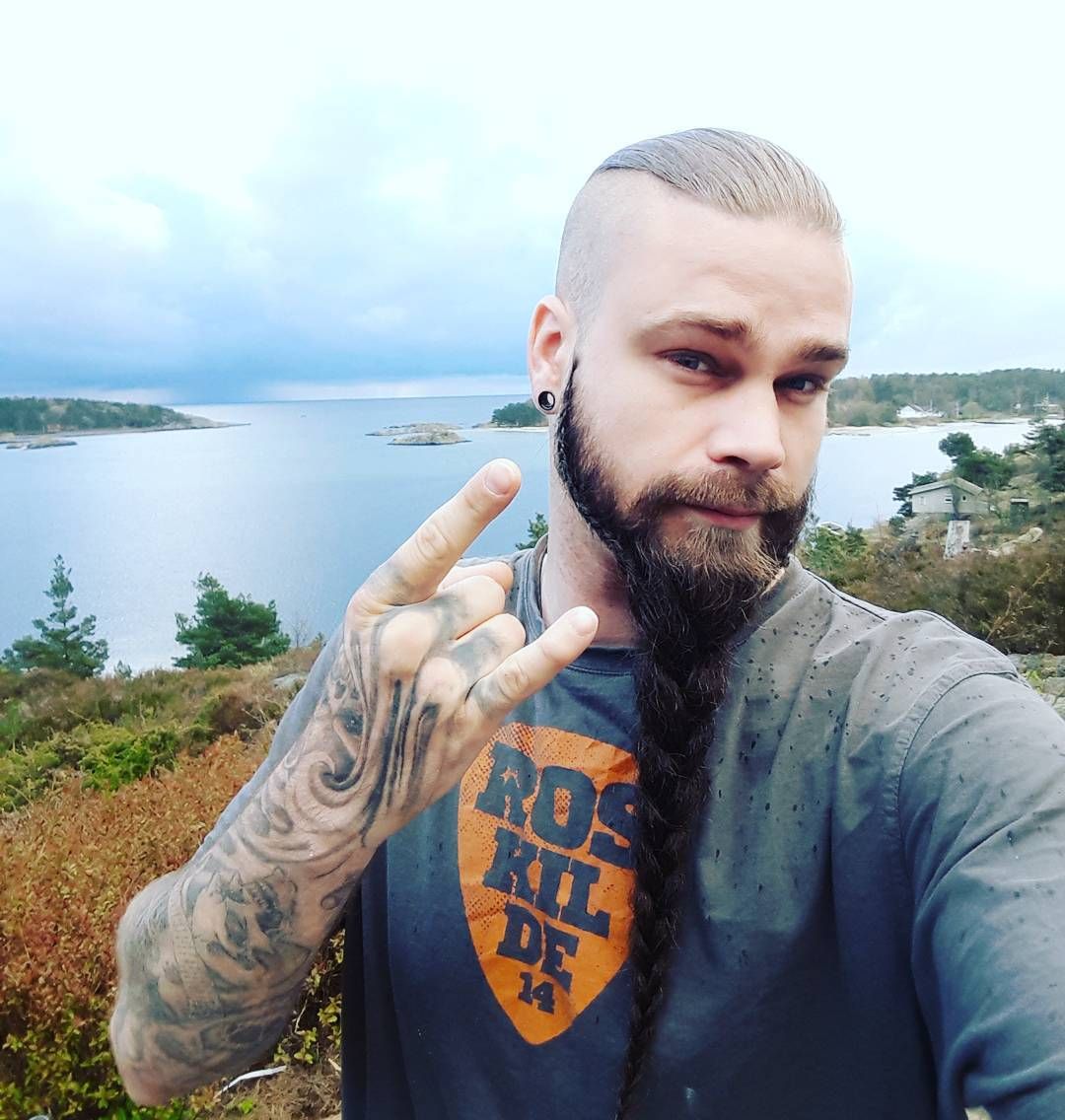 Trenzas en la barba 10