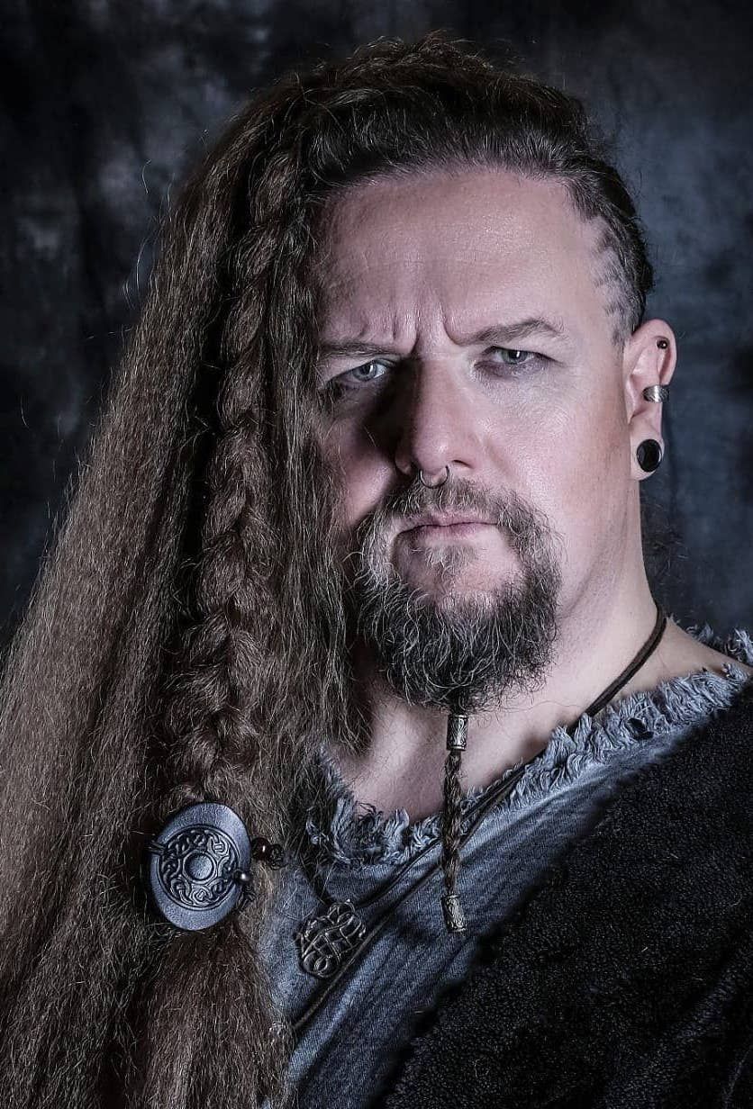 Trenzas en la barba 15