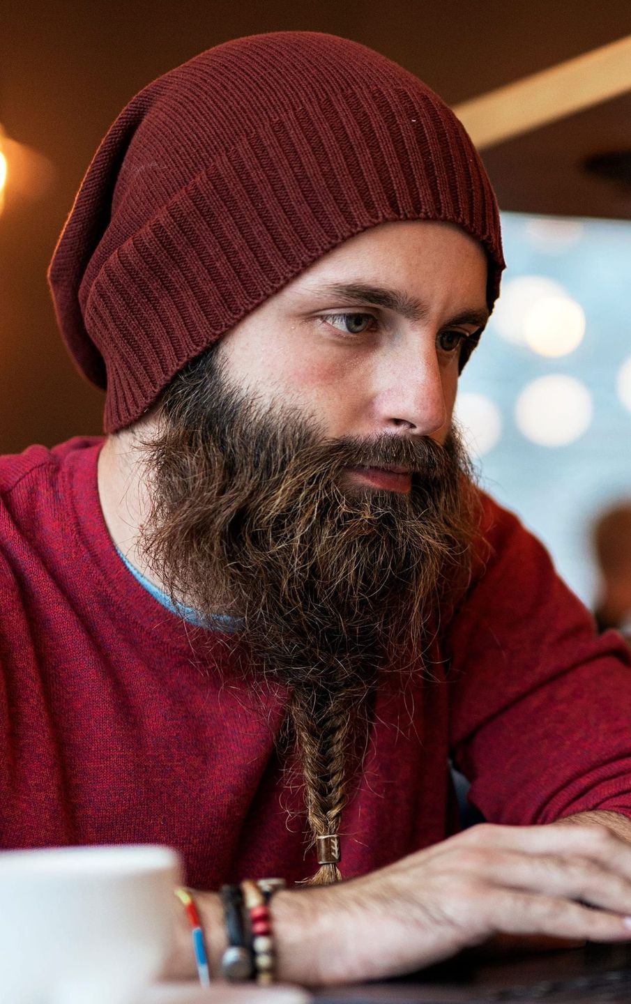 Trenzas en la barba 5