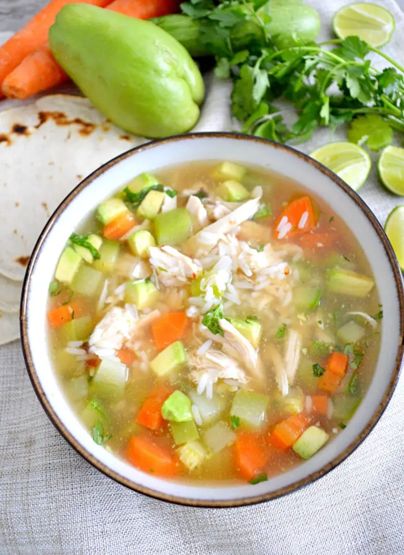 menu de almuerzos sopa de pollo