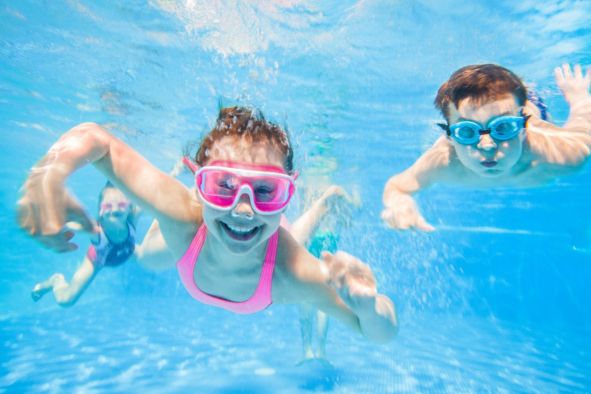 Juegos para ninos natación tiburones y peces