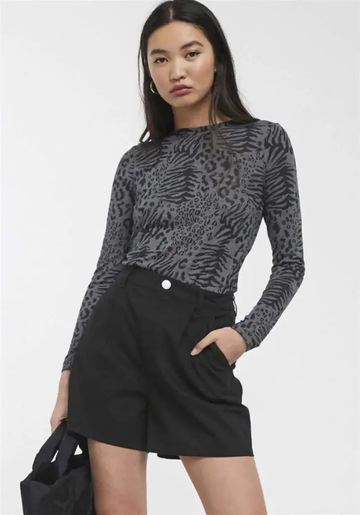 Cómo combinar bermudas negras (15+ Looks)