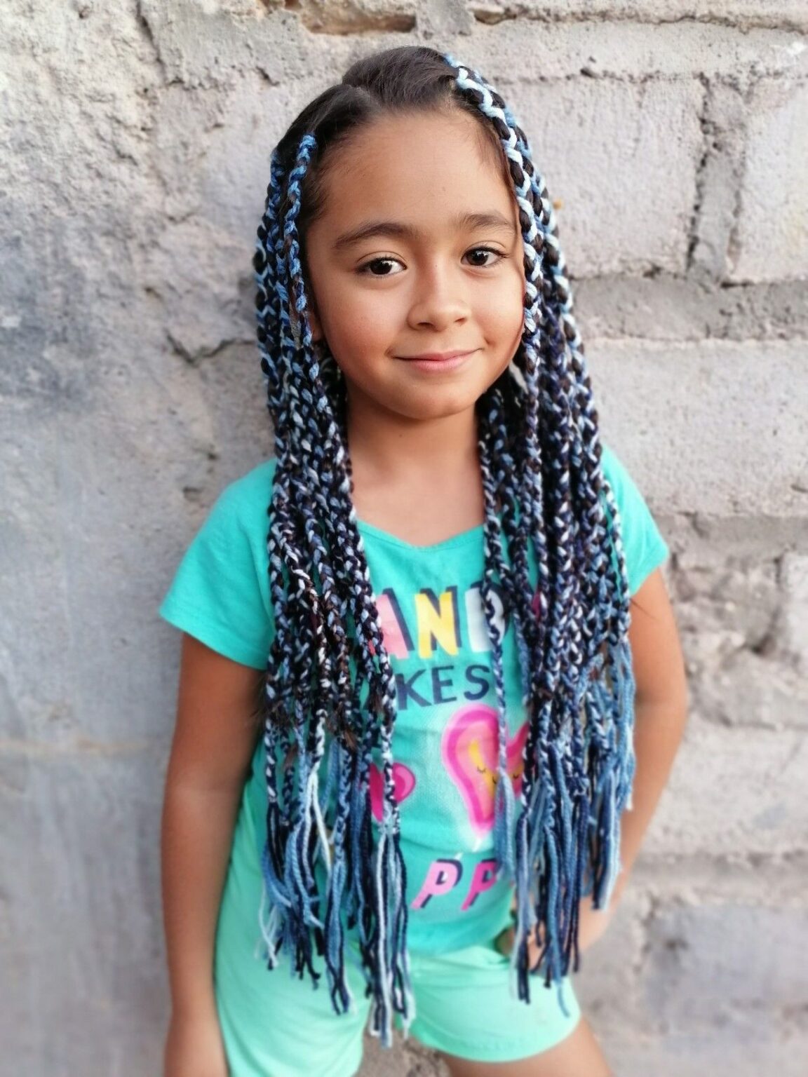 Trenzas de colores para niñas bonitas, divertidas y fáciles de hacer