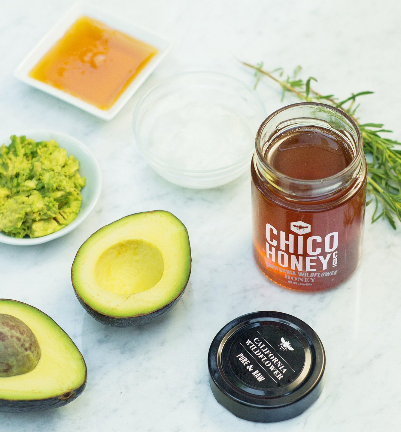 remedios caseros para el cabello seco de aguacate y miel