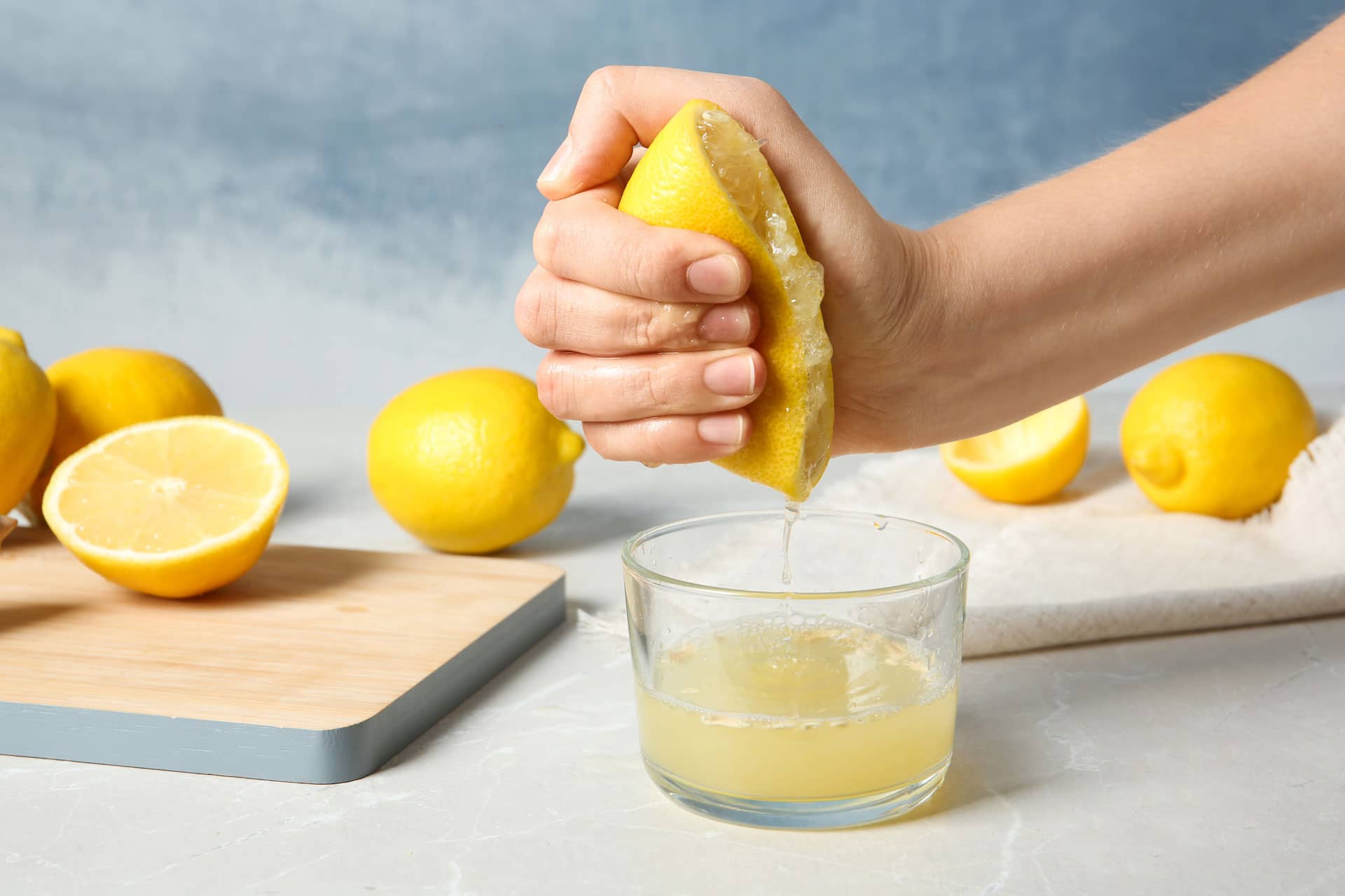 remedios caseros para el cabello zumo de limón