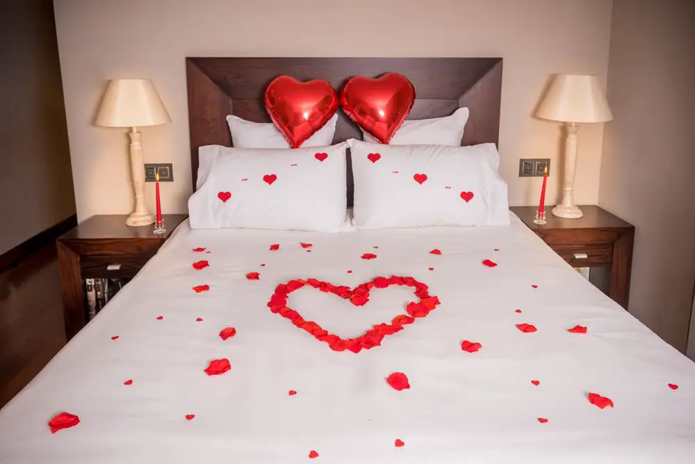 Ideas para una noche románticas en un hotel