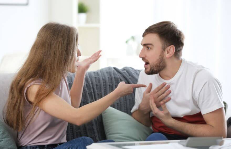 Mi pareja me odia pero no me deja Mi pareja me odia pero no me deja